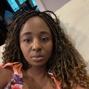 Meet your Posher, Chinelo